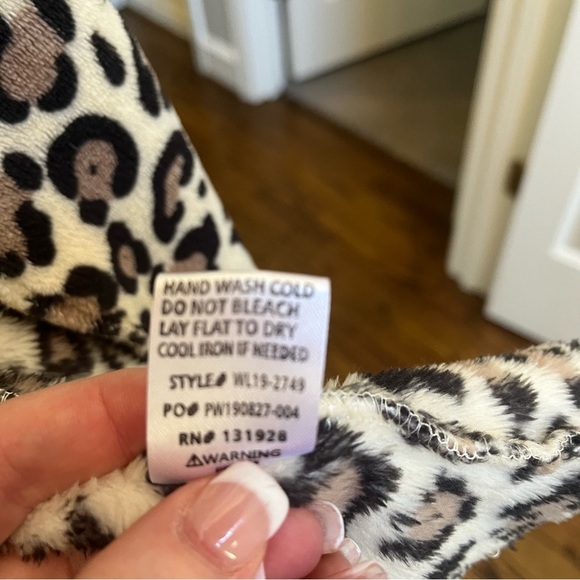 Leopard Print Robe Hooded Supersoft Robe S/M - Picture 5 of 5